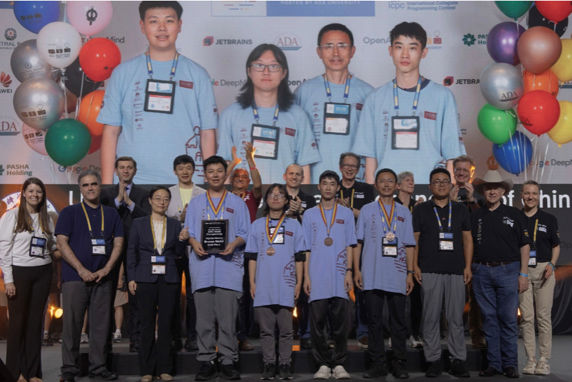 我校代表队在第49届